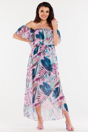 Jupe longue fluide à motifs fleuris dans les tons roses et bleus, idéale pour une tenue d'été chic et confortable.