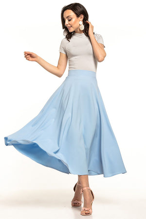 Jupe bleue midi trapèze en satin pour femme, élégante et fluide, parfaite pour une tenue habillée ou un événement spécial.