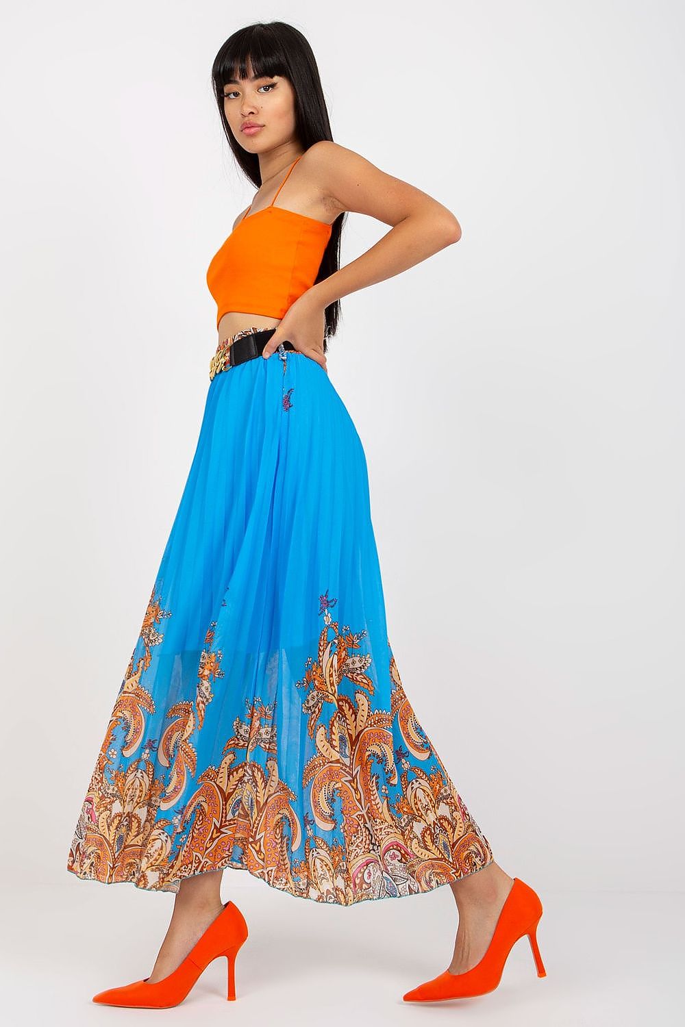Jupe longue fluide bleue à motifs fleuris et taille élastique idéale pour un look bohème chic – tendance et confort garantie.